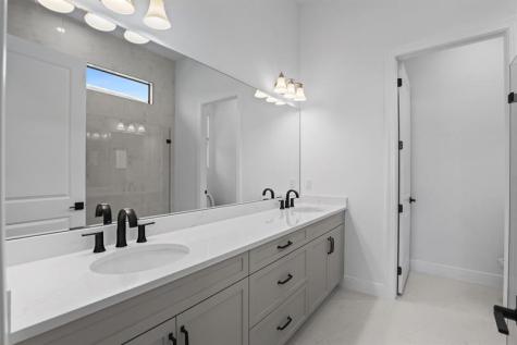 419 SE Via Sangro Port St Lucie FL 34952
