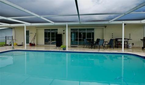 329 SE 47th Cape Coral FL 33904