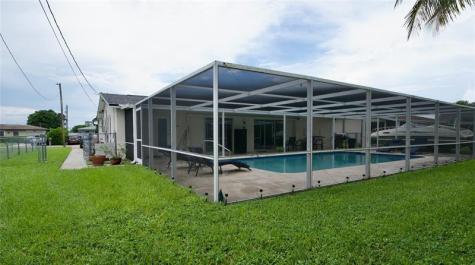 329 SE 47th Cape Coral FL 33904