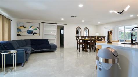 329 SE 47th Cape Coral FL 33904