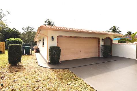 11886 NW 24th Street Coral Springs FL 33065