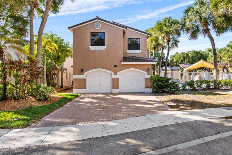 9838 Fairway Cove Lane Plantation FL 33324