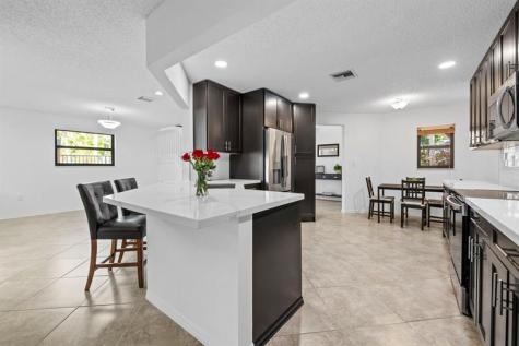 9838 Fairway Cove Lane Plantation FL 33324