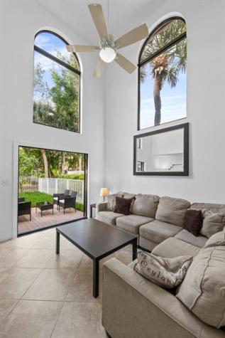 9838 Fairway Cove Lane Plantation FL 33324