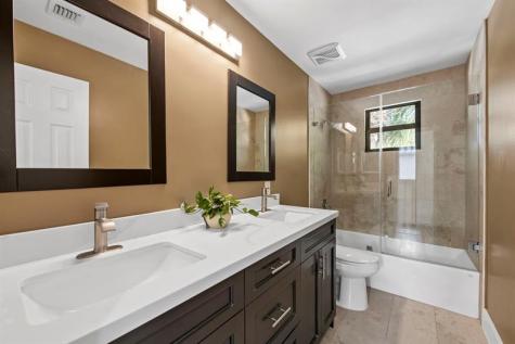9838 Fairway Cove Lane Plantation FL 33324