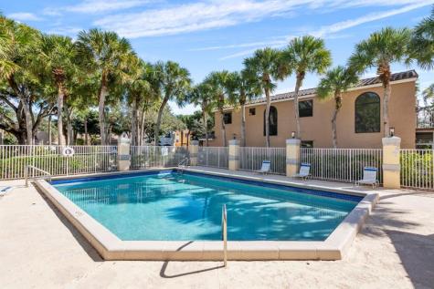 9838 Fairway Cove Lane Plantation FL 33324