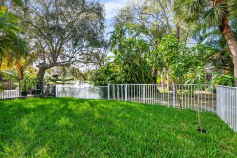 9838 Fairway Cove Lane Plantation FL 33324