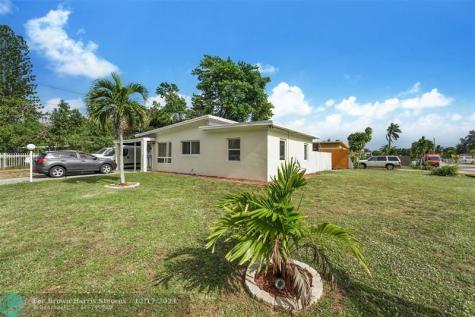 12301 NW 21st Place Miami FL 33167