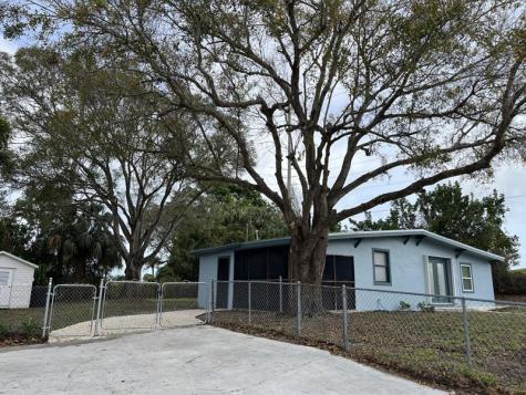 202 Southern Avenue Fort Pierce FL 34950