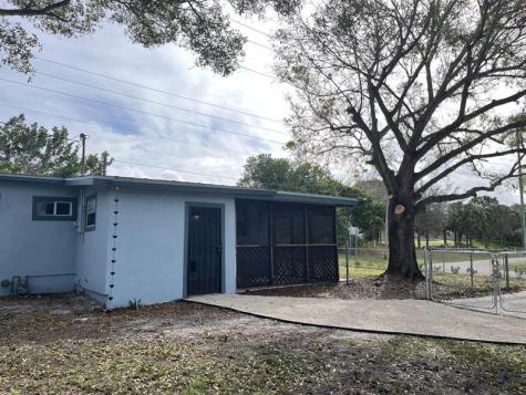 202 Southern Avenue Fort Pierce FL 34950