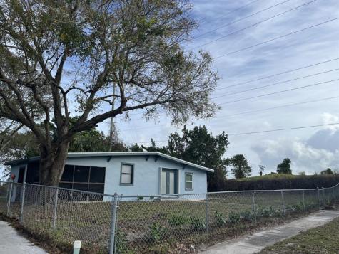 202 Southern Avenue Fort Pierce FL 34950