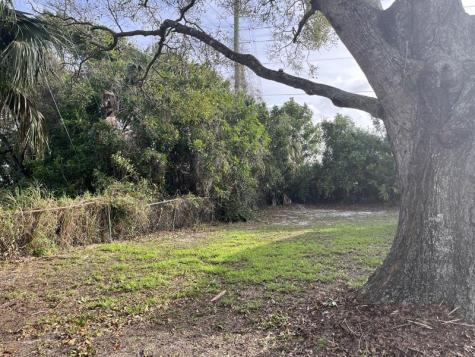 202 Southern Avenue Fort Pierce FL 34950