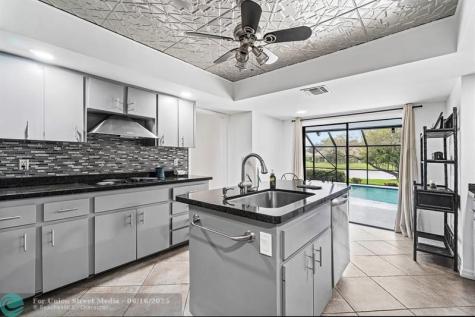 10158 SE Acorn Way Jupiter FL 33469