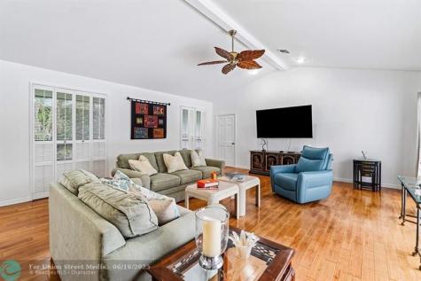 10158 SE Acorn Way Jupiter FL 33469