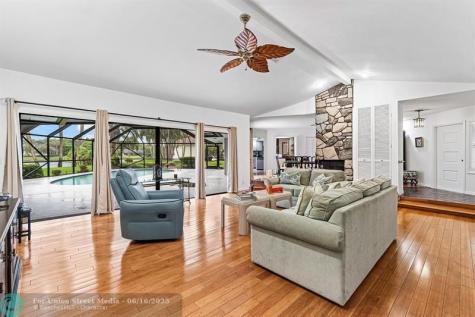 10158 SE Acorn Way Jupiter FL 33469