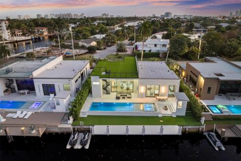 2221 NE 19th Street Fort Lauderdale FL 33305