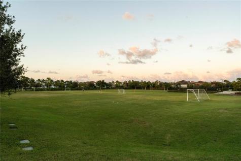 624 Hookline Circle Loxahatchee FL 33470