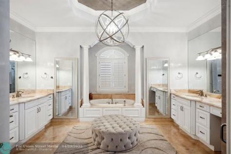 1008 Mandarin Isle Fort Lauderdale FL 33315