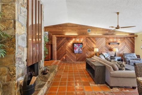 808 E Plantation Circle Plantation FL 33324