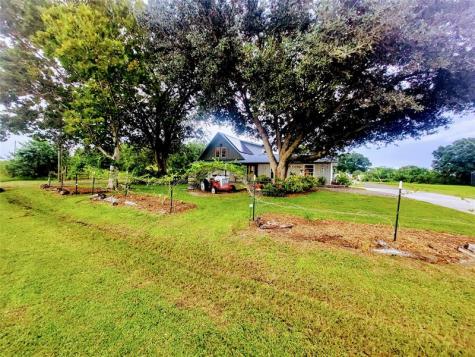 136 SW 85th Avenue Okeechobee FL 34974