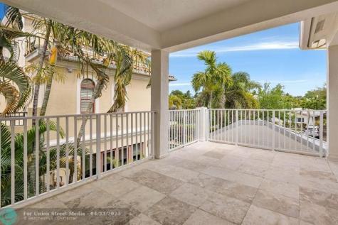 639 NE 17th Way Fort Lauderdale FL 33304