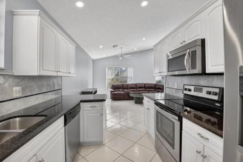 9820 Lemonwood Drive Boynton Beach FL 33437