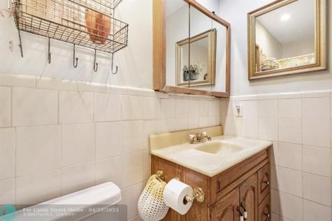 5713 NE 17th Avenue Fort Lauderdale FL 33334