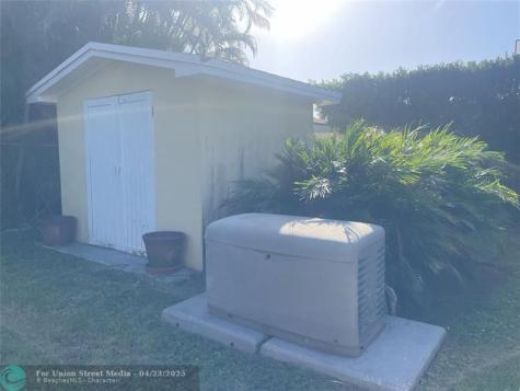 18250 SW 88th Place Palmetto Bay FL 33157