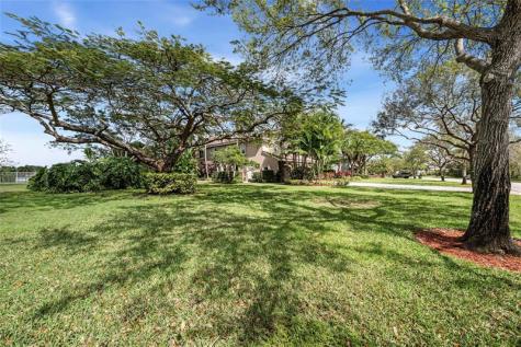 11047 Garden Ridge Court Davie FL 33328