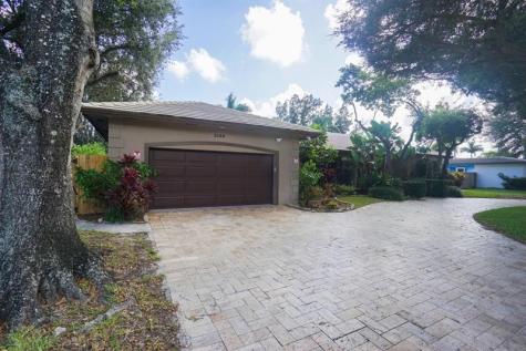 3150 Calle Largo Drive Hollywood FL 33021