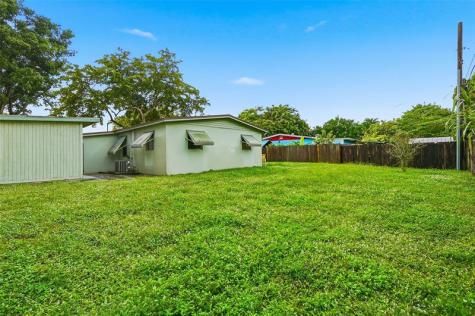 5711 SW 37th Court Davie FL 33314