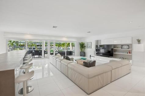 2540 Mercedes Drive Fort Lauderdale FL 33316