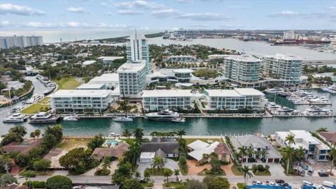 2540 Mercedes Drive Fort Lauderdale FL 33316