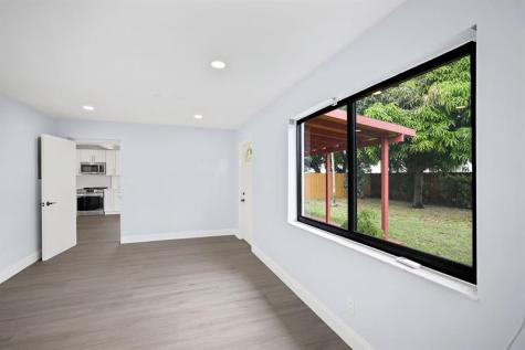 699 NE 40th Street Oakland Park FL 33334