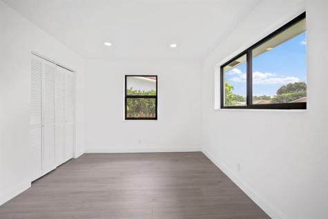 699 NE 40th Street Oakland Park FL 33334