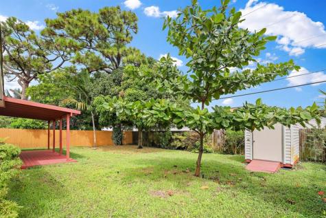 699 NE 40th Street Oakland Park FL 33334
