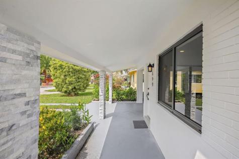 699 NE 40th Street Oakland Park FL 33334