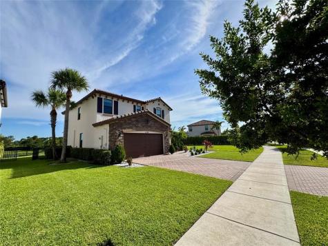 1114 Brinely Place Royal Palm Beach FL 33411
