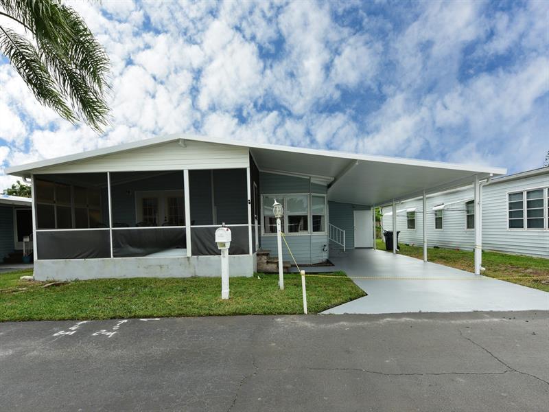 3389 Lake Overlook Place Lake Worth FL 33462