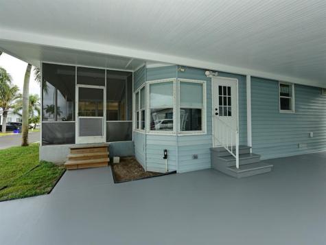 3389 Lake Overlook Place Lake Worth FL 33462