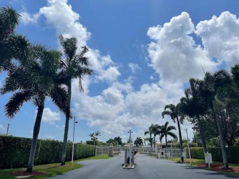 3389 Lake Overlook Place Lake Worth FL 33462