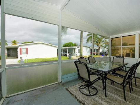 3389 Lake Overlook Place Lake Worth FL 33462