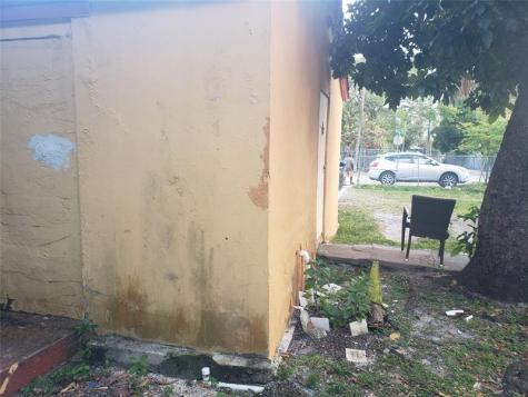 6400 NW Miami Place Miami FL 33150