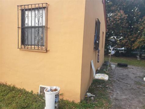 6400 NW Miami Place Miami FL 33150