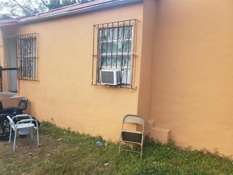 6400 NW Miami Place Miami FL 33150
