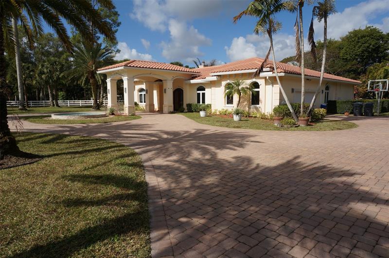 650 E Rambling Drive Wellington FL 33414
