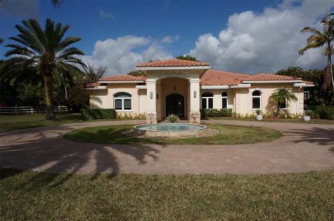 650 E Rambling Drive Wellington FL 33414