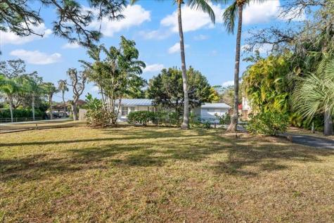 9670 Mockingbird Micco FL 32976