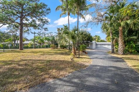 9670 Mockingbird Micco FL 32976