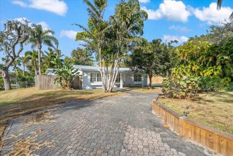 9670 Mockingbird Micco FL 32976